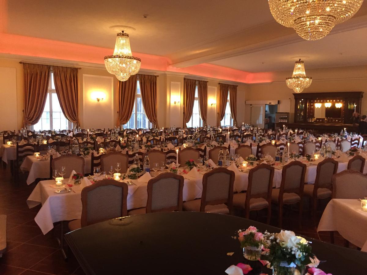 Hotel Schwert Нефельс Экстерьер фото