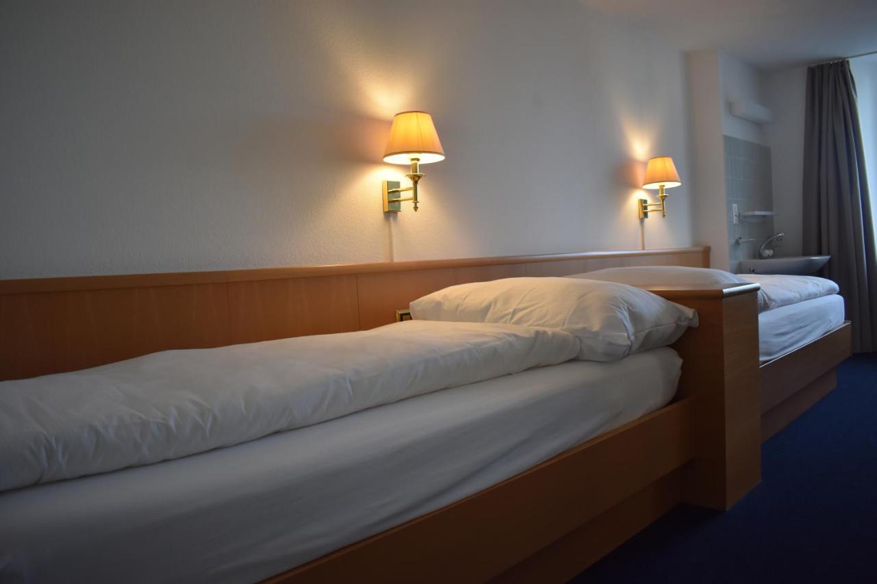 Hotel Schwert Нефельс Экстерьер фото