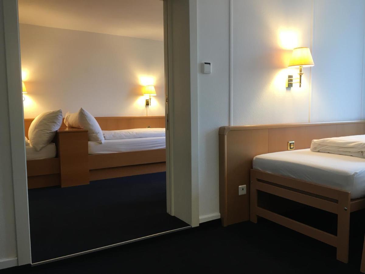 Hotel Schwert Нефельс Экстерьер фото