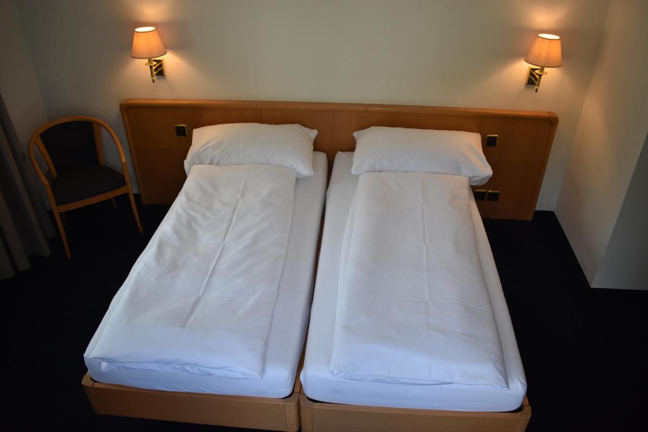 Hotel Schwert Нефельс Экстерьер фото